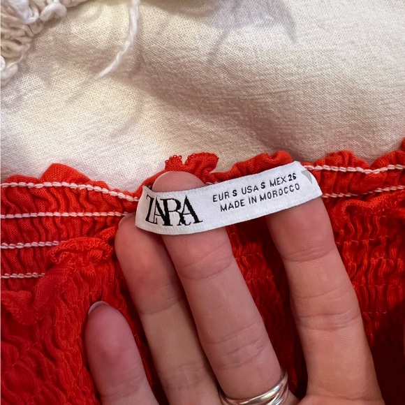 ZARA red poof sleeve crop top - Picture 3 of 4